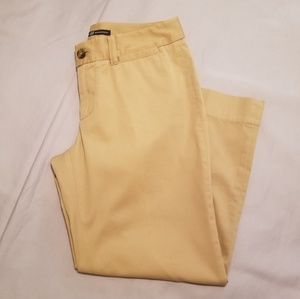 CLEARANCE! GAP Khaki Capri Pants